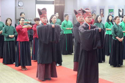 礼仪培训:“水下洛神”文化礼仪崛起的实证